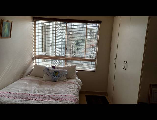 2.5 BEDROOM APARTMENT FOR SALE IN ESPLANADE
